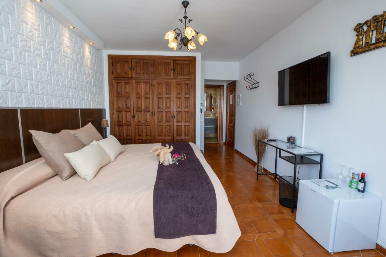 Hostal Casa Mercedes Nerja Eksteriør bilde